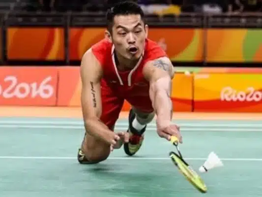 Kỹ thuật phòng thủ khi bị áp sát